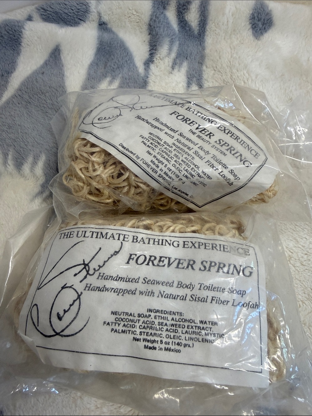 Handmixed Seaweed Body Soap with Natural Sisal Loofah connie Stevens Forever Spr